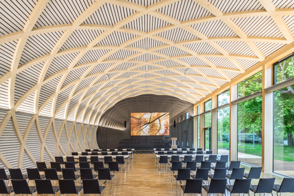 Innenaufnahme des Instituts für Holztechnologie in Dresden